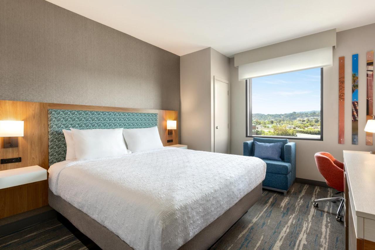 Hampton Inn & Suites San Mateo-San Francisco Airport Exterior photo