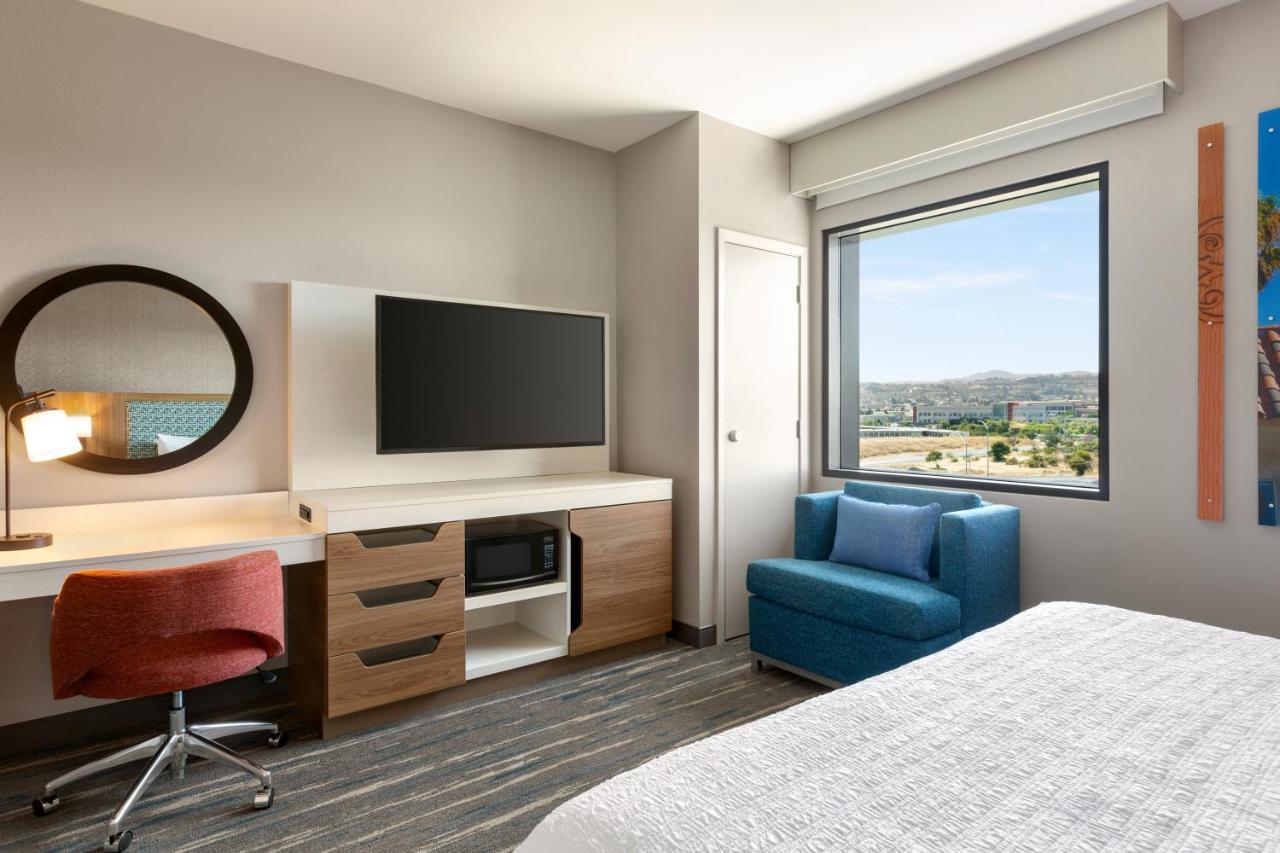 Hampton Inn & Suites San Mateo-San Francisco Airport Exterior photo