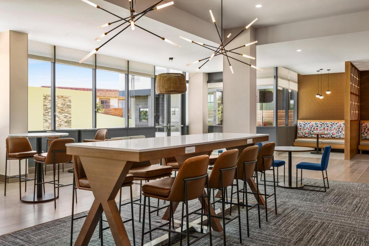 Hampton Inn & Suites San Mateo-San Francisco Airport Exterior photo